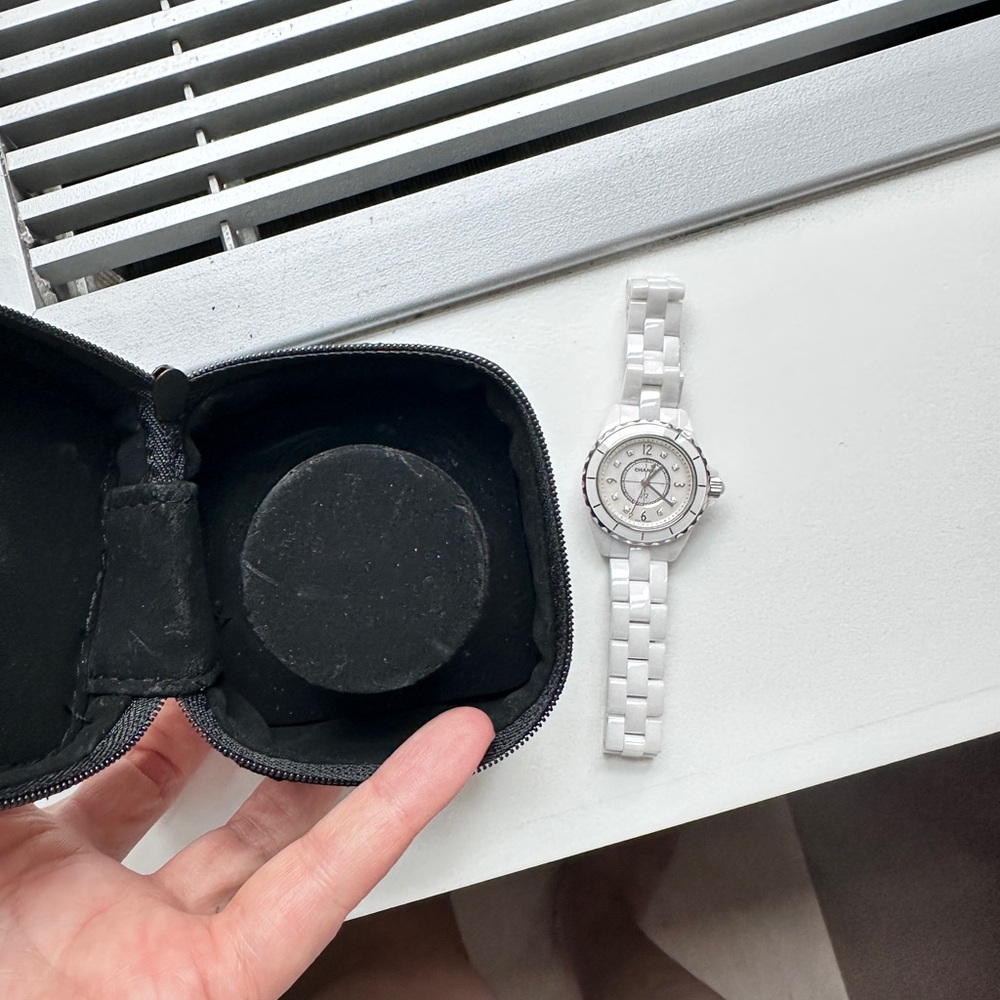 CHANEL J12 White Ceramic Diamond Watch, 29mm - Picture 3 of 15